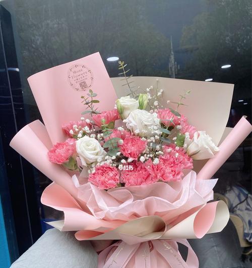 粉色康乃馨的象征意义与寓意（探索康乃馨花的美丽和意义）