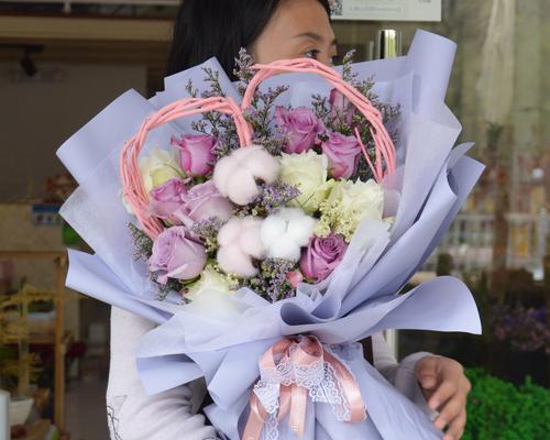 玫瑰花的寓意与象征——探索不同颜色玫瑰花的隐含意义（从浪漫至激情）