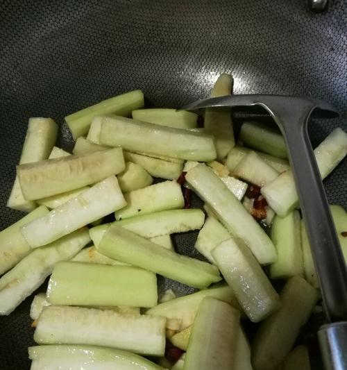 炒丝瓜需要去皮吗？不去皮的丝瓜炒法是什么？