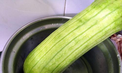 炒丝瓜需要去皮吗？不去皮的丝瓜炒法是什么？