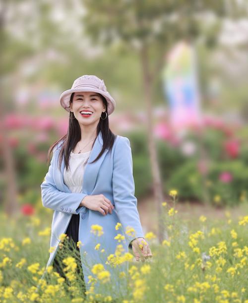 跟牡丹花拍人像怎么拍好看图片大全