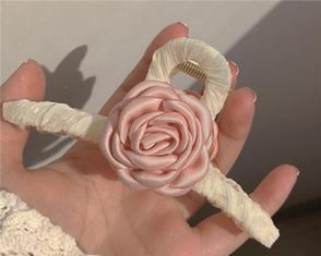 黄色玫瑰花抓夹有何寓意？如何正确使用玫瑰花抓夹？