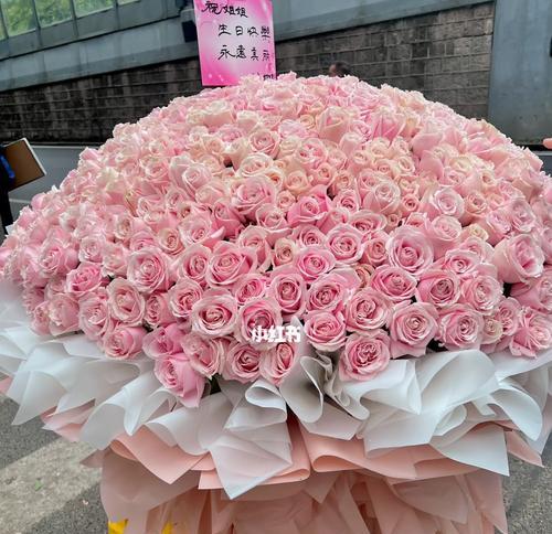 小妹给你送玫瑰花什么意思？收到玫瑰花的深层含义是什么？