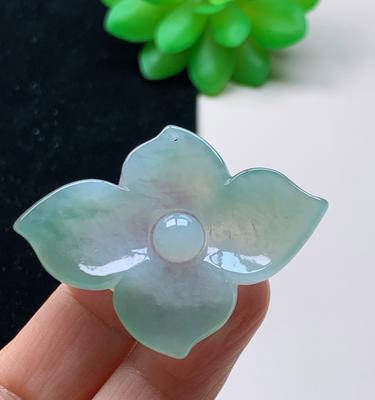 翡翠品种玫瑰花有何特点？它与其他玫瑰有何不同？