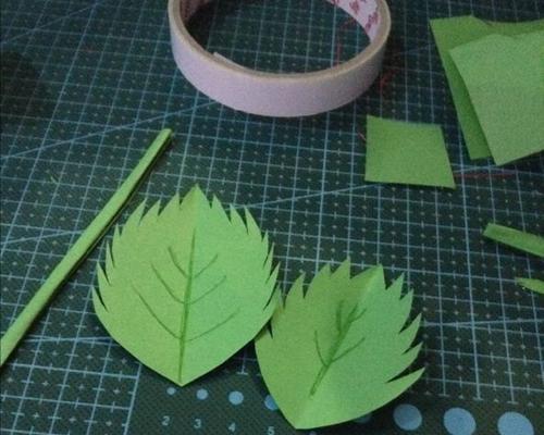 玫瑰花项链叶子修剪技巧是什么？