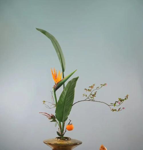 鸡笼网插花的简单技巧是什么？如何插出美观的花艺作品？