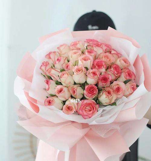 33朵艾莎玫瑰花含义是什么？为什么选择33朵玫瑰？